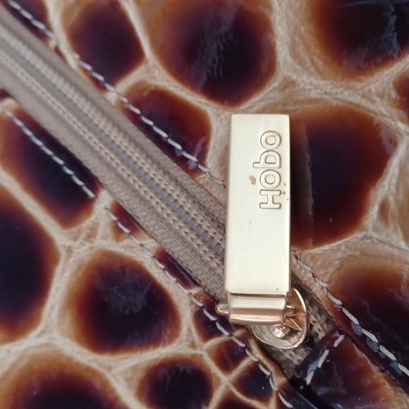 Hobo Medium Size Clutch - Picture 5 of 14